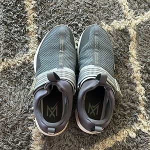 Men’s Nike sport metcon size 12. Smoke-free home. Barely worn like new.